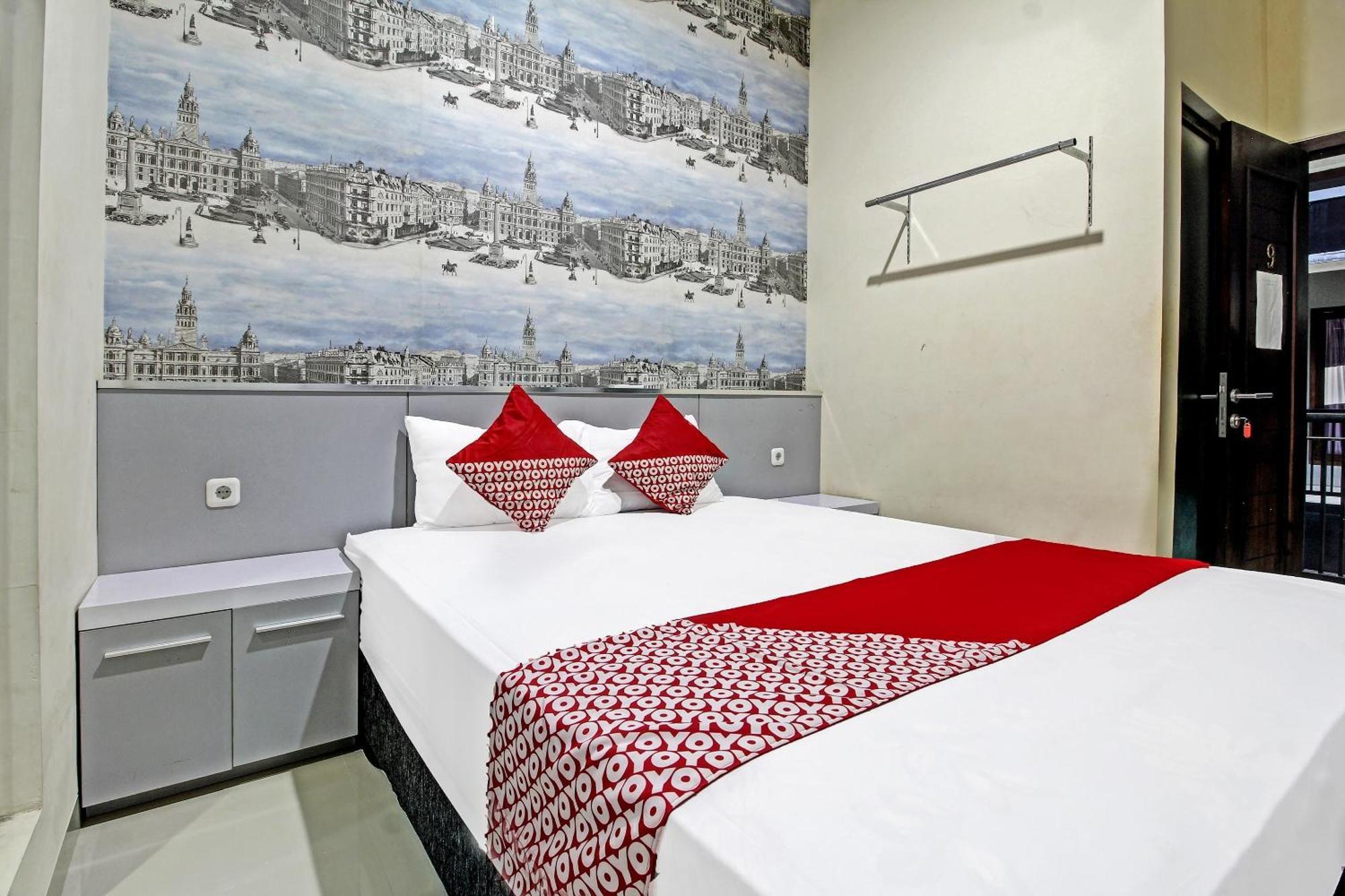 Super Oyo 91202 Family Guest House Syariah Tulungagung Eksteriør billede