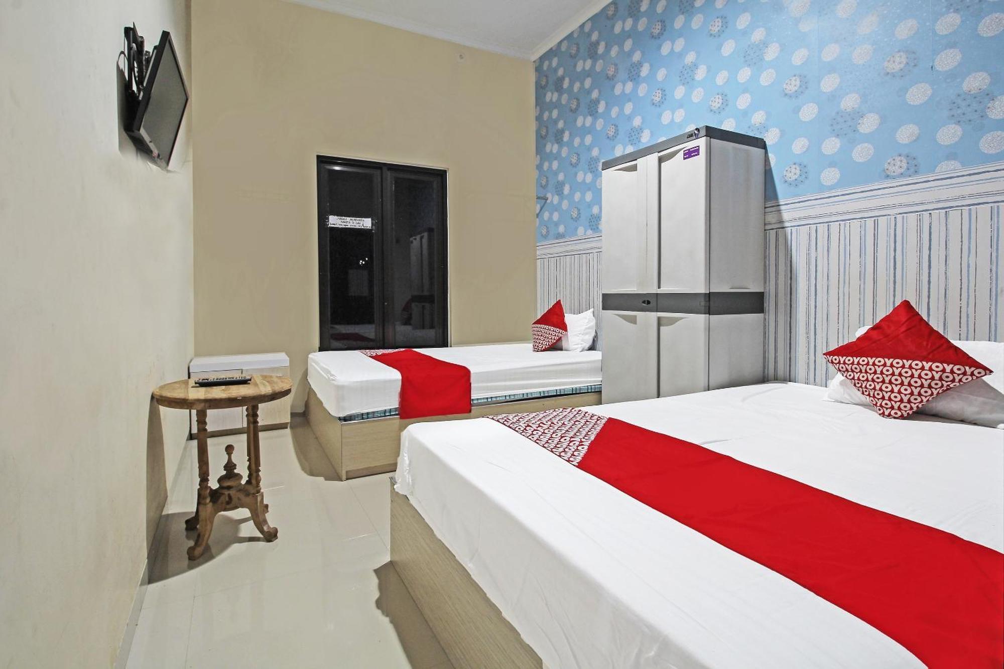Super Oyo 91202 Family Guest House Syariah Tulungagung Eksteriør billede